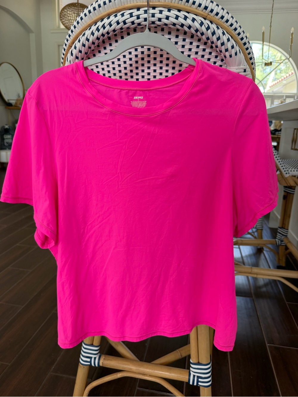SKIMS Fits Everybody T-Shirt in Neon Pink Size 4X Activewear Athleisure